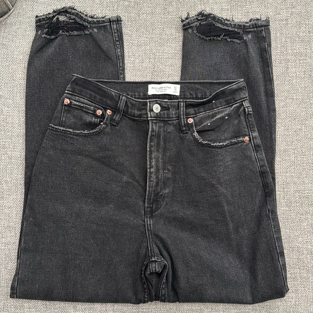 A&F- The Ankle Straight Ultra High Rise Curve Love Jeans - Picture 10 of 16